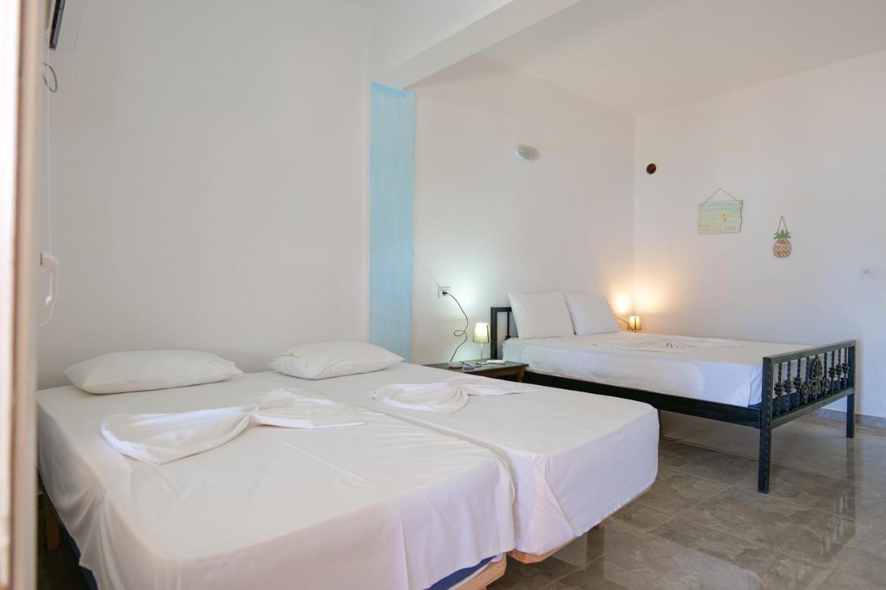 John's Guesthouse Ksamil Eksteriør billede