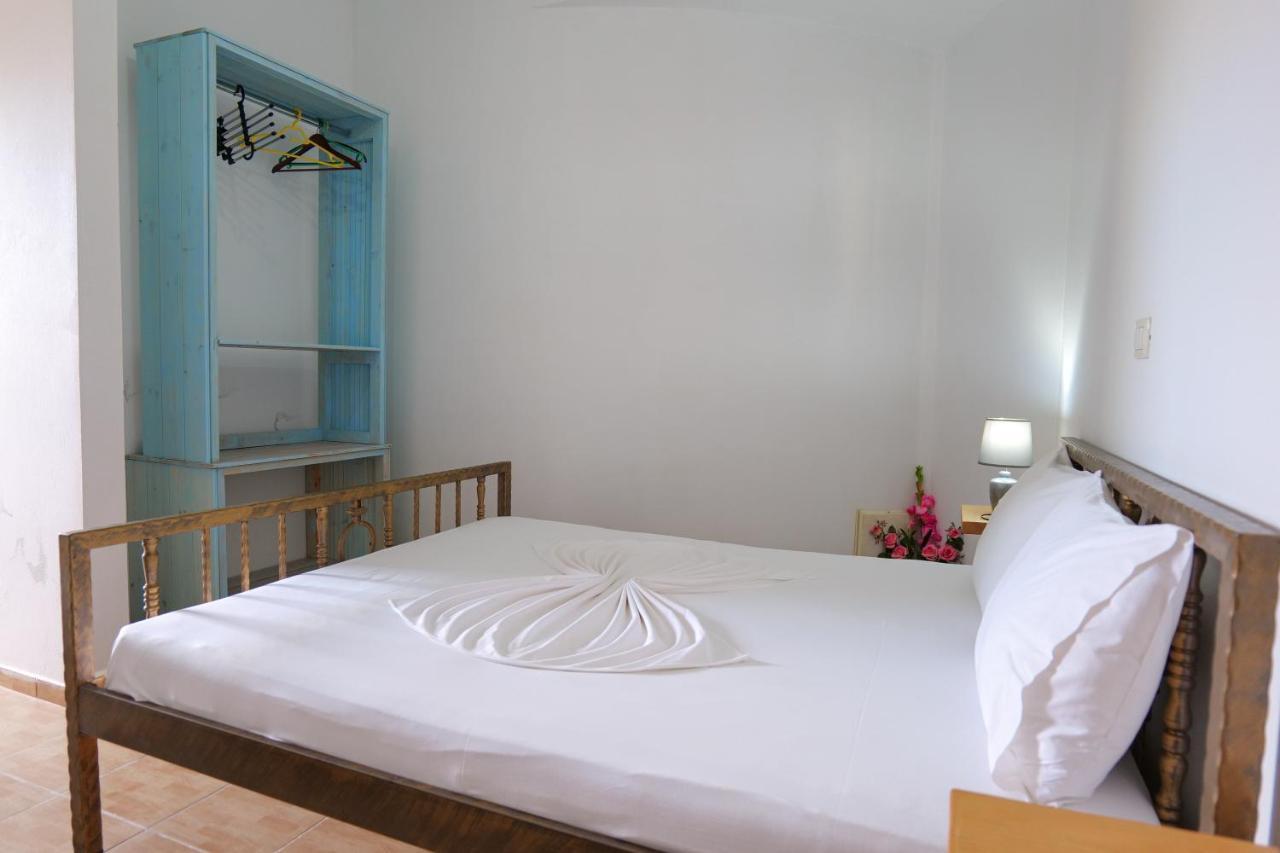 John's Guesthouse Ksamil Eksteriør billede