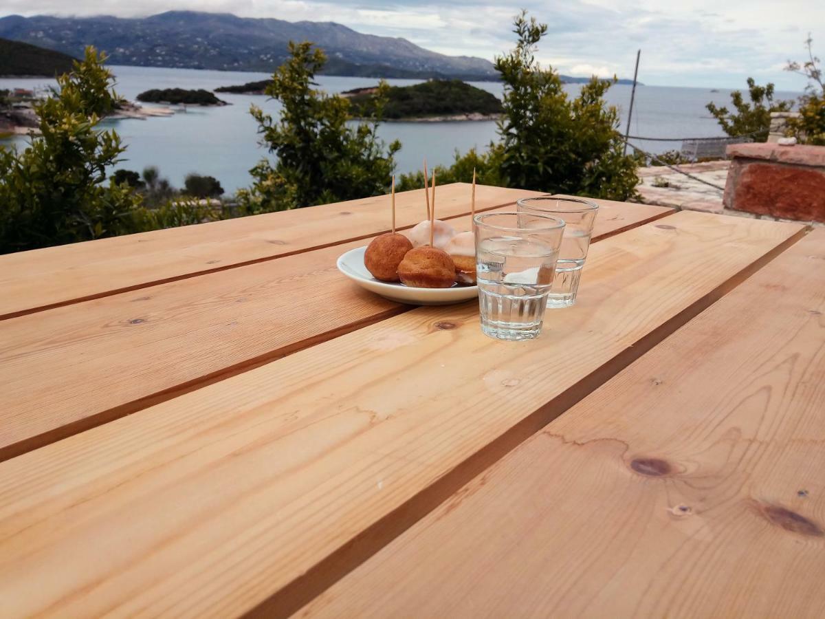 John's Guesthouse Ksamil Eksteriør billede